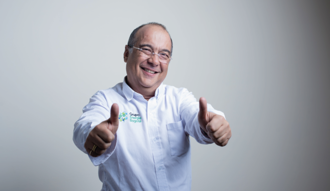 eduardo uribe web