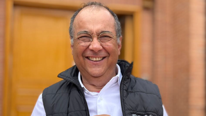 Eduardo Uribe 2